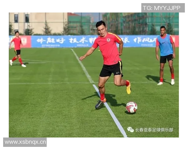 里奇谈适应新位置的挑战与遗憾目标全力备战下一场比赛 里奇谈适应新位置的挑战与遗憾目标全力备战下一场比赛