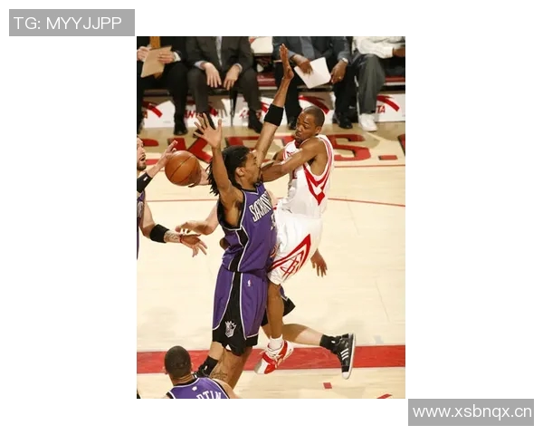 弗拉格表现平平11投5中贡献16分2板2助却有4次失误