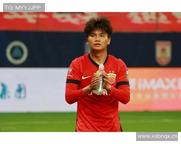 蒯纪闻赛后手臂缠绷带半场被换下愿无大碍引发球迷关心 蒯纪闻赛后手臂缠绷带半场被换下愿无大碍引发球迷关心